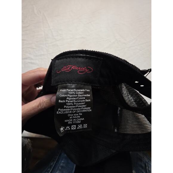 Ed Hardy Vintage Snapback Men's One Size Fits All Trucker Hat - Picture 3 of 6